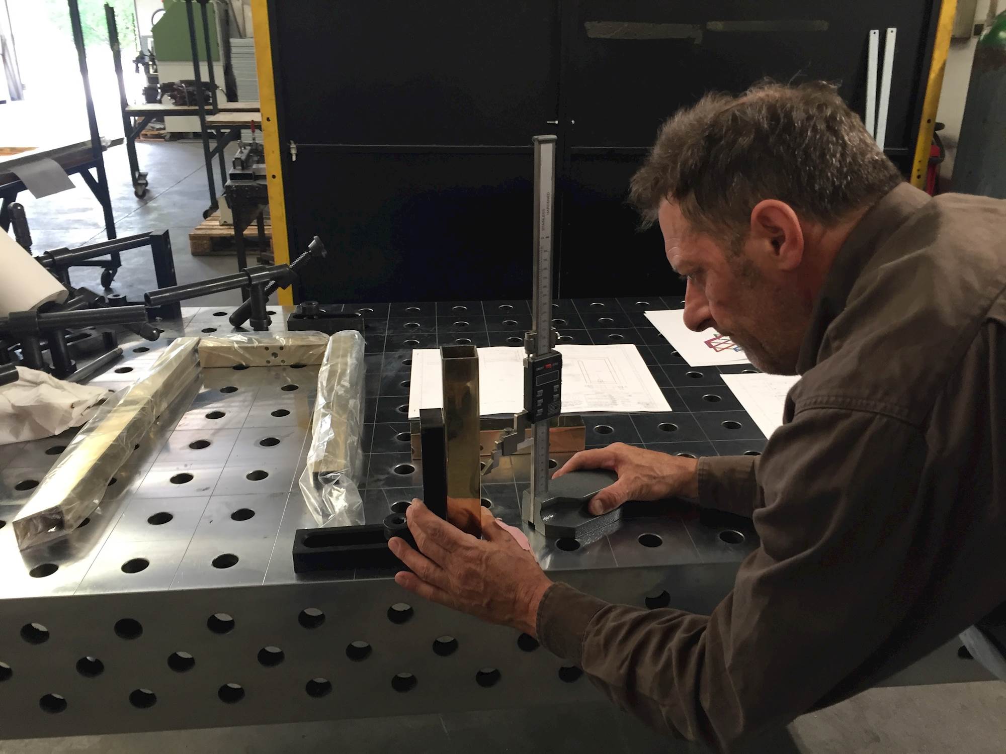 Das ideias ao desenho, do design à prototipagem.